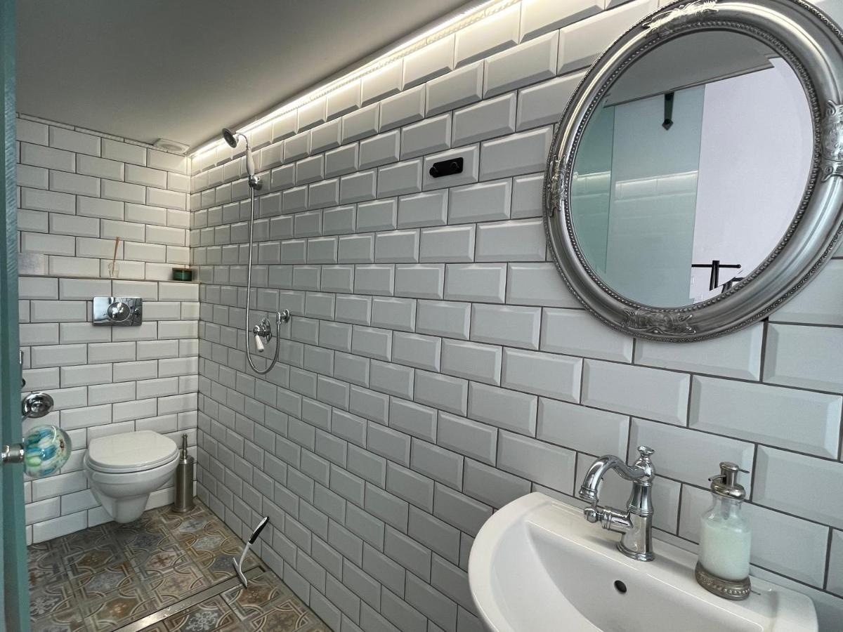 Apartment Nr 17 *